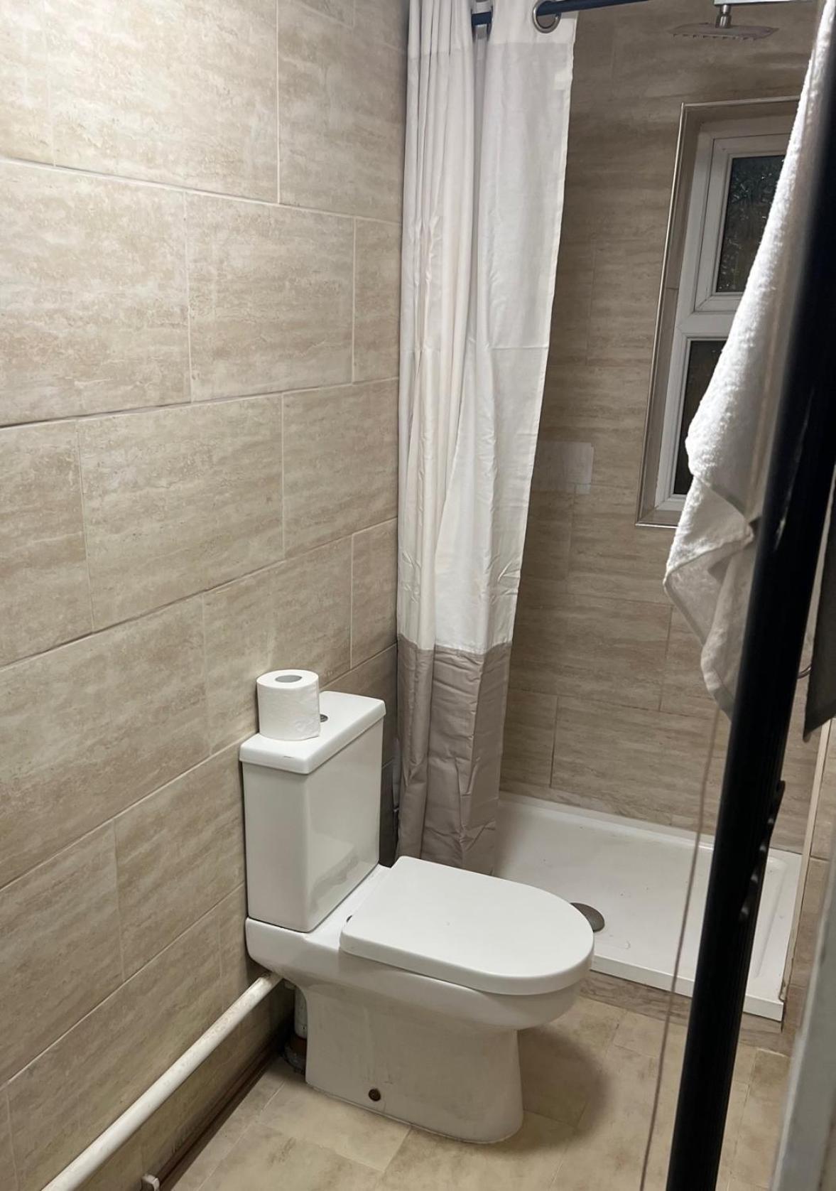New Flat, Own Bathroom, Sitting Room & Large Bedroom - Walsall Bescot Exteriör bild